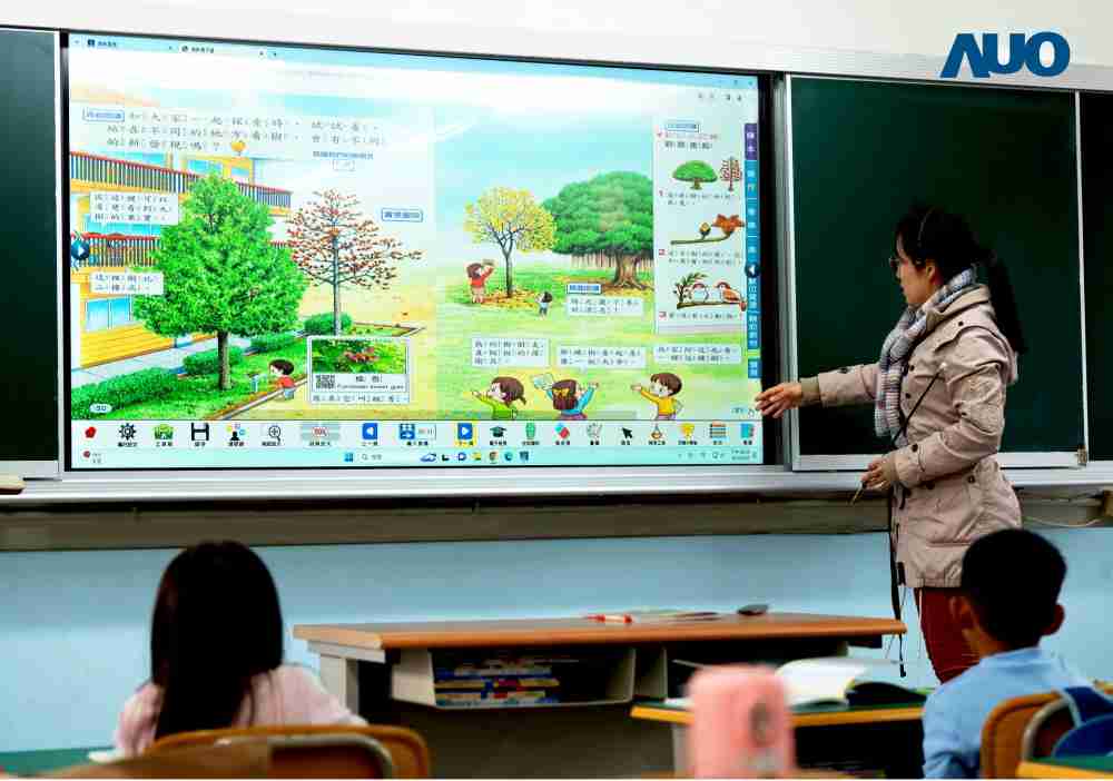 糖果派对与达擎共同开发的〝远程设备管理系统〞，，，，透过流畅的多功能安装模式、、直觉设计的整合操作接口，，，可同时管理多部设备，，改善学校的设备管理痛点